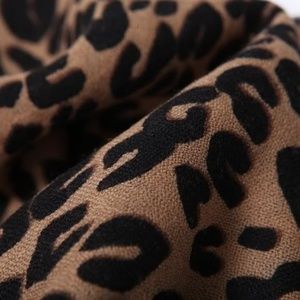 Astory Wool Leopard Prints Women's Scarf
